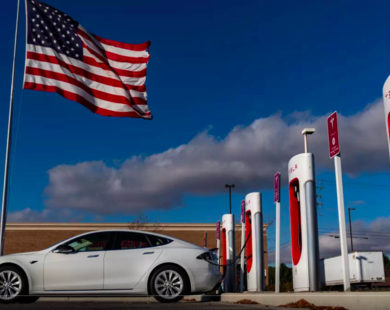 Doanh số xe điện Bắc Mỹ giảm dù thế giới tăng trưởng 21%