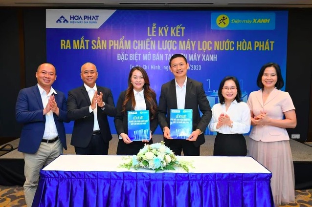 Tỷ phú Trần Đình Long tung ra máy lọc nước chiến lược, bắt tay cùng Thế giới di động