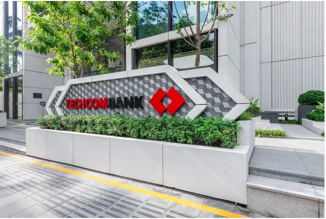 Techcombank báo lãi 7.802 tỷ đồng trong quý đầu năm 2024, tỷ lệ CASA tăng tiếp lên 40,5%, giữ vững ngôi vị quán quân